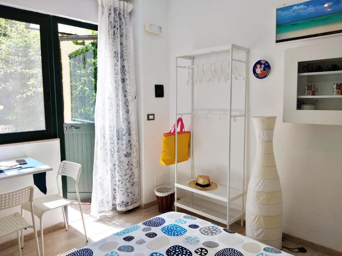 Il Giardino Di Laura Private Rooms มอนเดลโล ภายนอก รูปภาพ