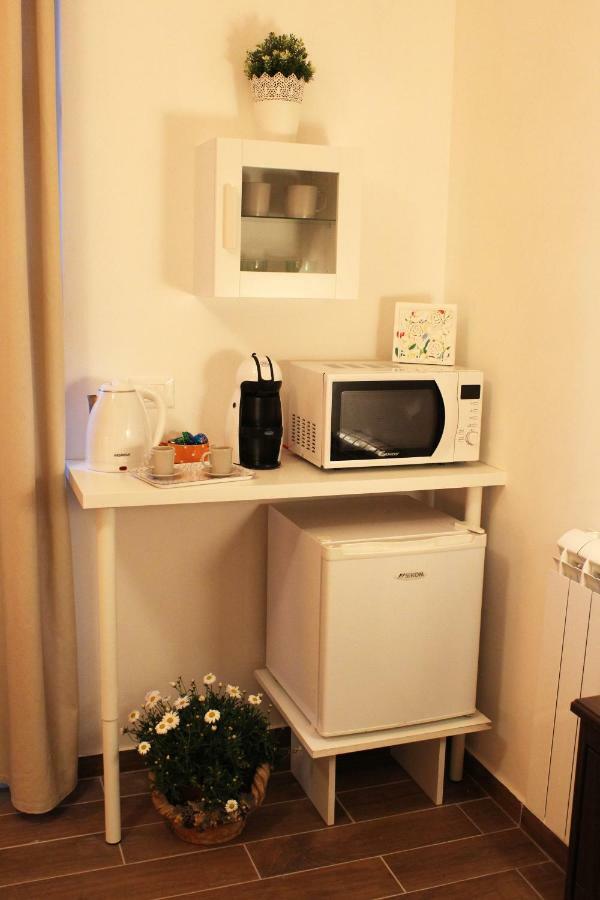 Il Giardino Di Laura Private Rooms มอนเดลโล ภายนอก รูปภาพ